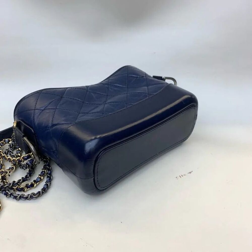 Chanel Women Pre-Loved Bag Very Good Condition - Picture 8 of 9